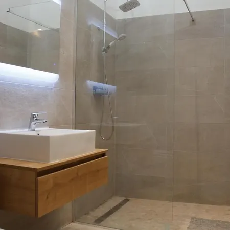 בית נופש Old Stone House In Historical Area ספליט