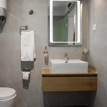 Old Stone House In Historical Area * ספליט