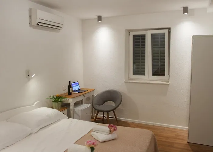 Old Stone House In Historical Area * Split